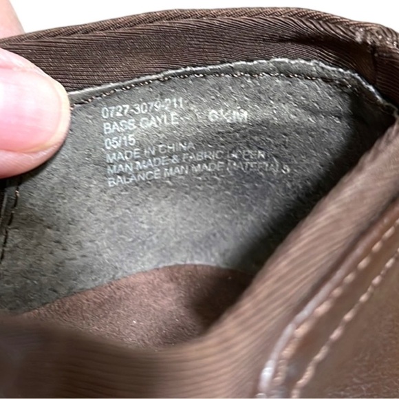 G. H. BASS & CO, BROWN ANKLE BOOTS WITH STRETCH FABRIC SIDES. SIZE 6 1/2M - Picture 6 of 6